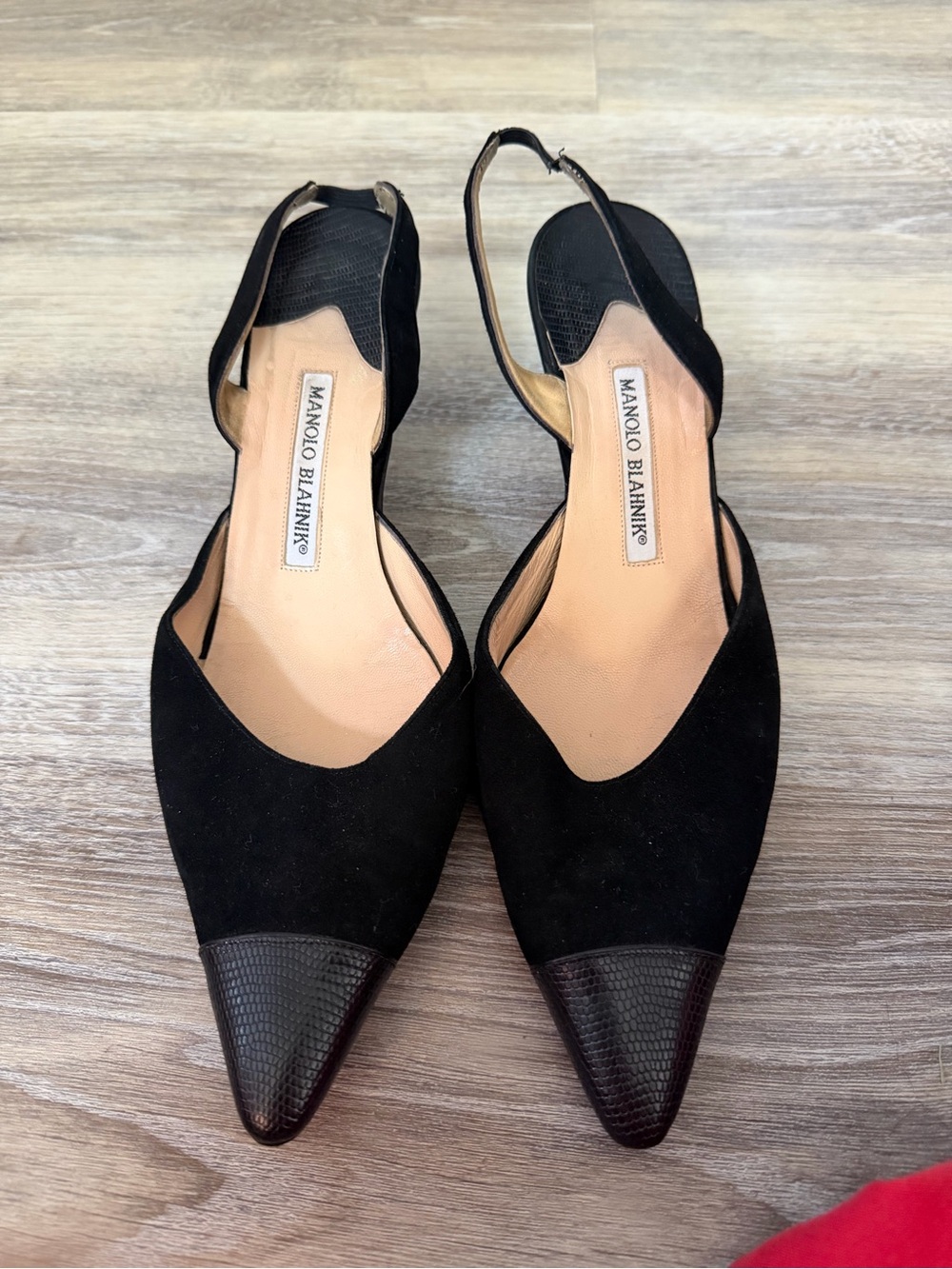 Vintage Manolo Blahnik Black Kitten Heel
